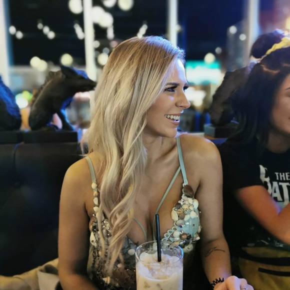 Meet your Posher, Alyssa - Picture 1 of 1